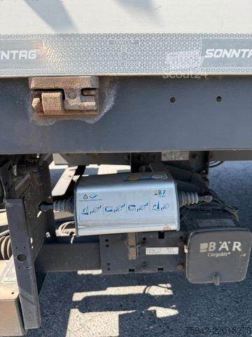 Kamion sa ravnom platformom i ceradom DAF LF 260 LBW BLATT/LUFT KLIMA