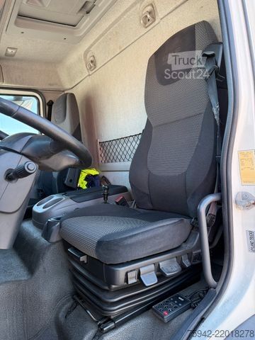 Kamion sa ravnom platformom i ceradom DAF LF 260 LBW BLATT/LUFT KLIMA
