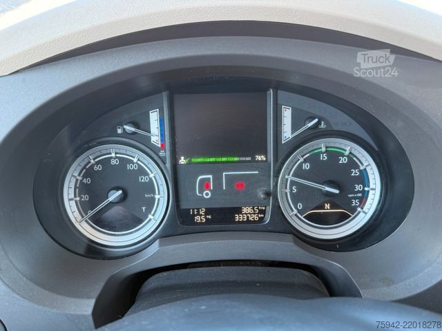 Kamion sa ravnom platformom i ceradom DAF LF 260 LBW BLATT/LUFT KLIMA