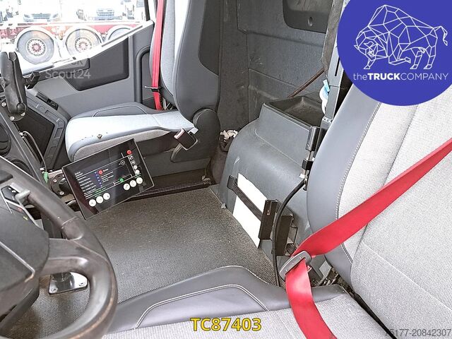 Véhicule de collecte des déchets Renault C 380