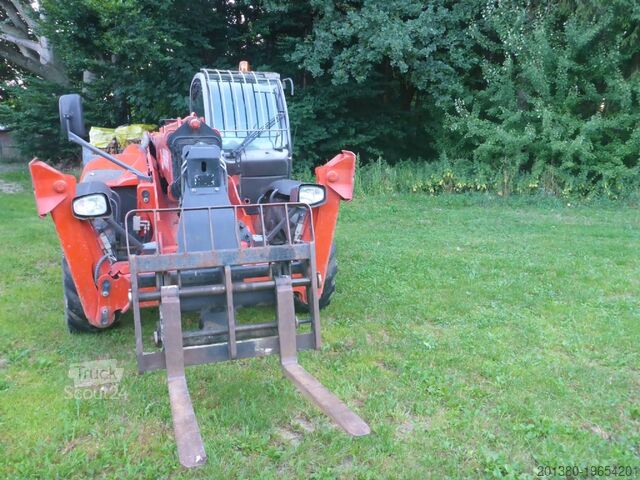 Teleskopski nakladalnik Manitou MT 1840