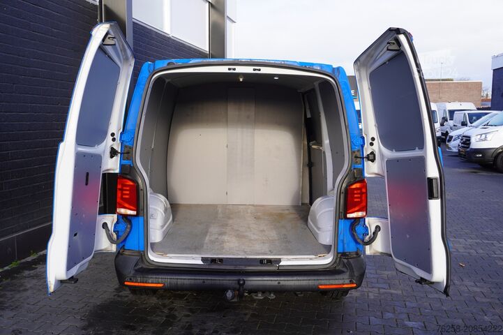 Delivery van Volkswagen Transporter 2.0 TDI 150PK Automaat - EURO 6 - A...