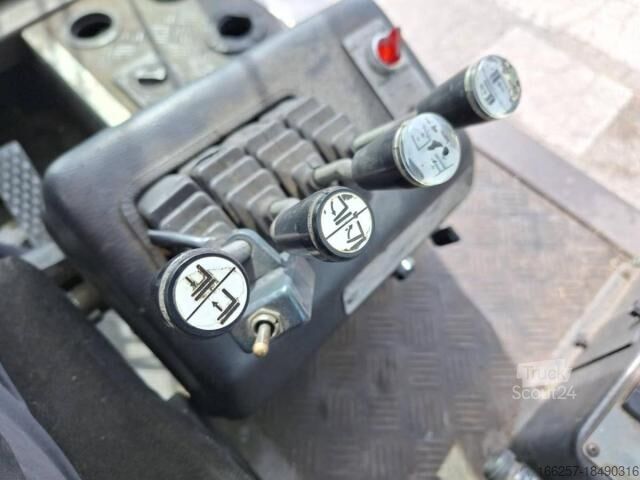 Chariot élévateur frontal Dan Truck 9680 GD