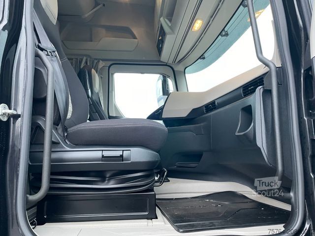 Tractora standard FORD F-Max 500 / 4x2 / Retarder / Navi / 1. Hand