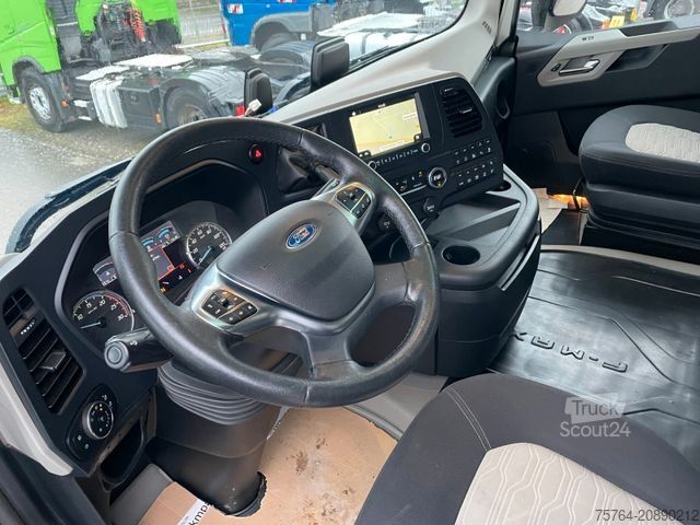 Tractora standard FORD F-Max 500 / 4x2 / Retarder / Navi / 1. Hand