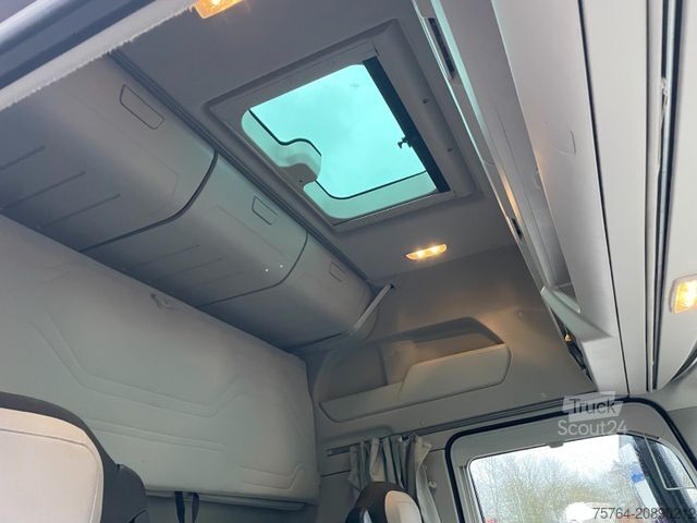 Tractora standard FORD F-Max 500 / 4x2 / Retarder / Navi / 1. Hand