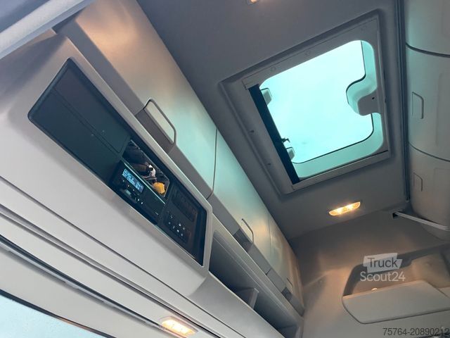 Tractora standard FORD F-Max 500 / 4x2 / Retarder / Navi / 1. Hand