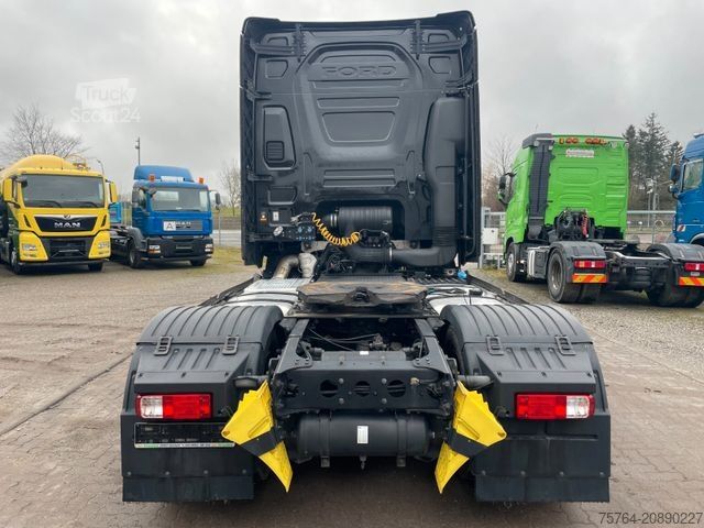 Tractora standard FORD F-Max 500 / 4x2 / Retarder / Navi / 1. Hand