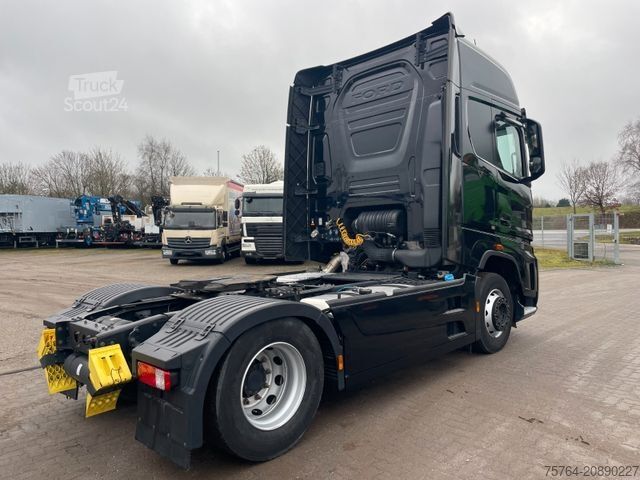 Tractora standard FORD F-Max 500 / 4x2 / Retarder / Navi / 1. Hand