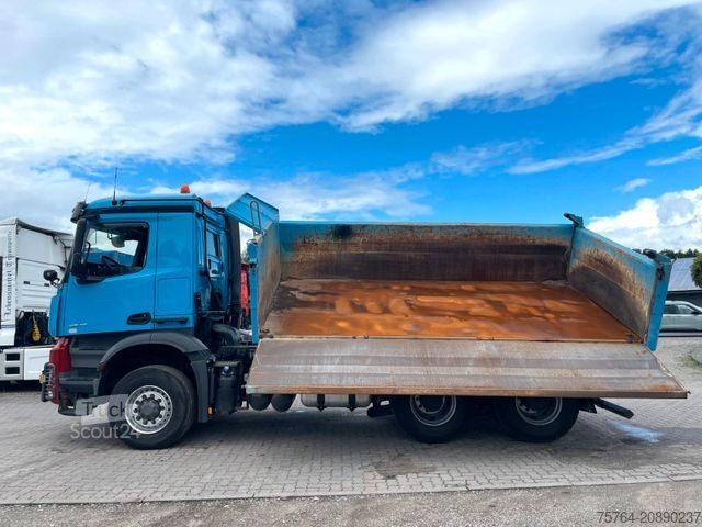 Three-sided tipper truck MERCEDES-BENZ 2643 /6x6H ALLRAD/Meiller/Bordmatik/Schneeplatte