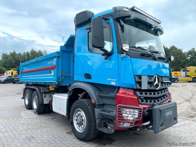 Three-sided tipper truck MERCEDES-BENZ 2643 /6x6H ALLRAD/Meiller/Bordmatik/Schneeplatte