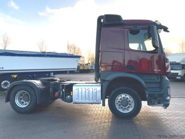 Tractora standard MERCEDES-BENZ 1846 Arocs / 2-Kreis Hydraulik / 4x4 HAD/Alufelg