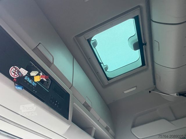 Tractora standard FORD F-Max 500 / 4x2 / Retarder / Navi / 1. Hand