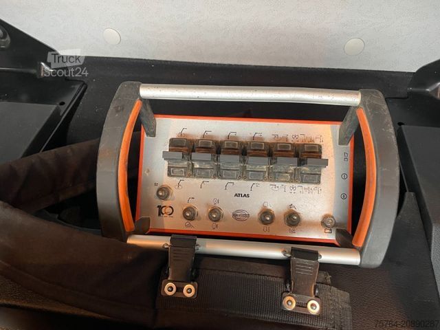 Tipper truck MERCEDES-BENZ 3351 Arocs/ABNEHMBARER Kran/Kipper/Bordmatik/6x6