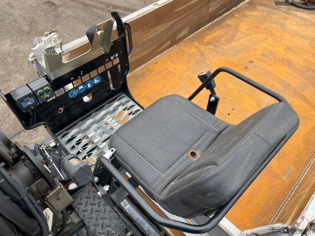 Tipper truck MERCEDES-BENZ 3351 Arocs/ABNEHMBARER Kran/Kipper/Bordmatik/6x6