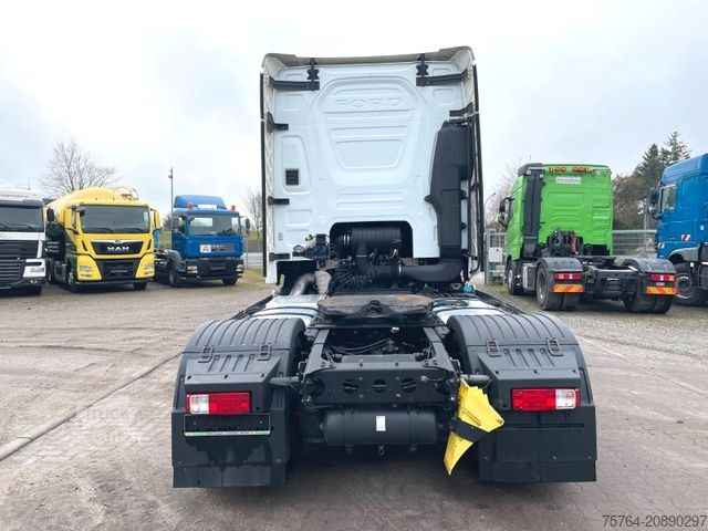 Tractora standard FORD F-Max 500 / 4x2 / Retarder / Navi / 1. Hand