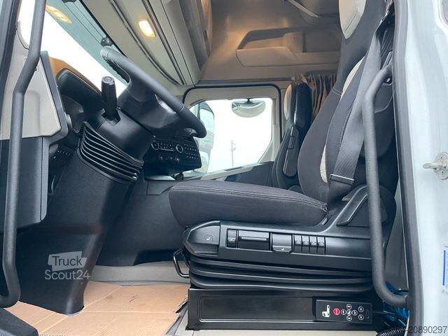 Tractora standard FORD F-Max 500 / 4x2 / Retarder / Navi / 1. Hand