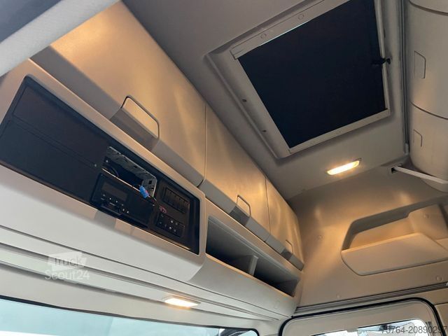 Tractora standard FORD F-Max 500 / 4x2 / Retarder / Navi / 1. Hand