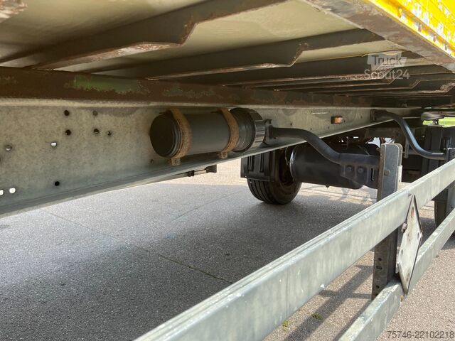 Transport chłodniczy/mrożony Schmitz Cargobull 4x WKO Lafette mit Tiefkühlkoffer-Wechselbrücke