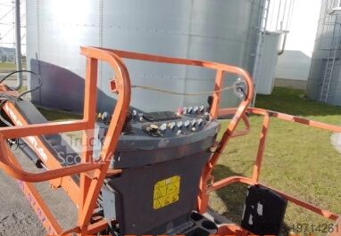 Piattaforma di lavoro telescopica JLG 660 SJ Diesel 22,00 m