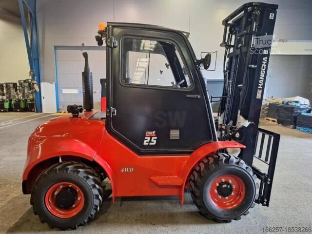 Terränggående gaffeltruck Hangcha TT25-4