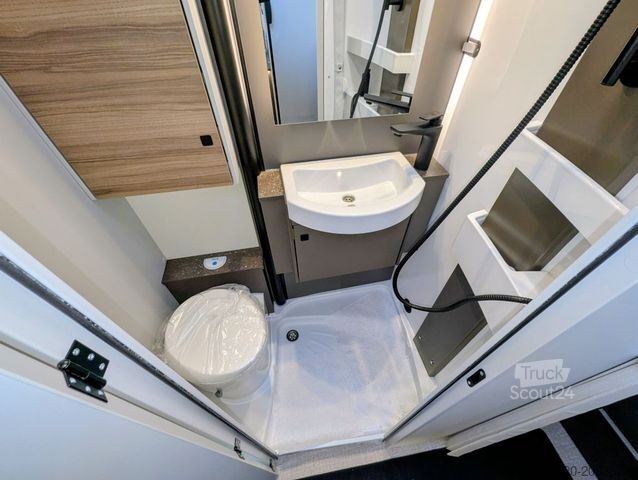 Teilintegriertes Wohnmobil BÜRSTNER B66 TD 690 G Hubbett