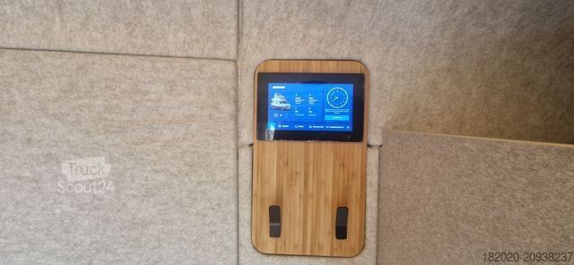 Polointegrovaný obytný vůz HYMER/ERIBA Venture S AUTOMATIK, AHK, SCHLAFDACH