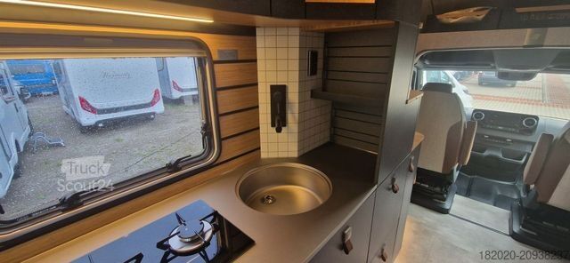 Polointegrovaný obytný vůz HYMER/ERIBA Venture S AUTOMATIK, AHK, SCHLAFDACH