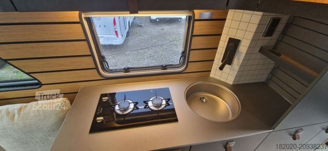 Polointegrovaný obytný vůz HYMER/ERIBA Venture S AUTOMATIK, AHK, SCHLAFDACH