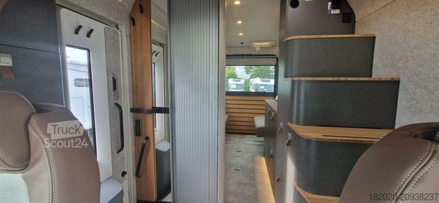 Polointegrovaný obytný vůz HYMER/ERIBA Venture S AUTOMATIK, AHK, SCHLAFDACH