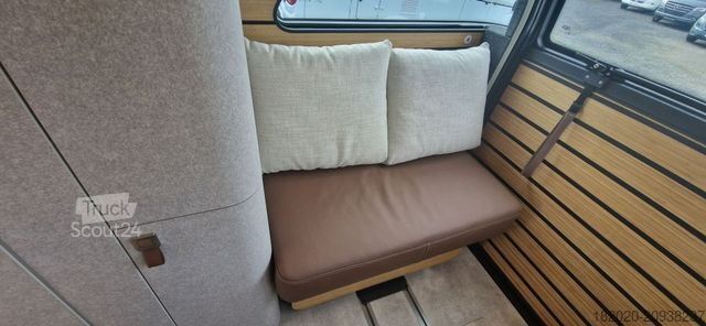 Polointegrovaný obytný vůz HYMER/ERIBA Venture S AUTOMATIK, AHK, SCHLAFDACH