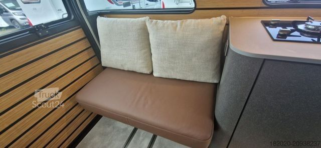 Polointegrovaný obytný vůz HYMER/ERIBA Venture S AUTOMATIK, AHK, SCHLAFDACH