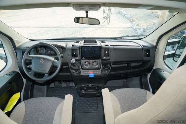 Alkóvos lakókocsi CARADO A 361 Pro (46) SAT, Navi, Stützen