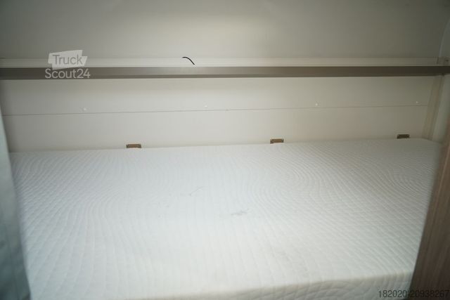 Alkóvos lakókocsi CARADO A 361 Pro (46) SAT, Navi, Stützen