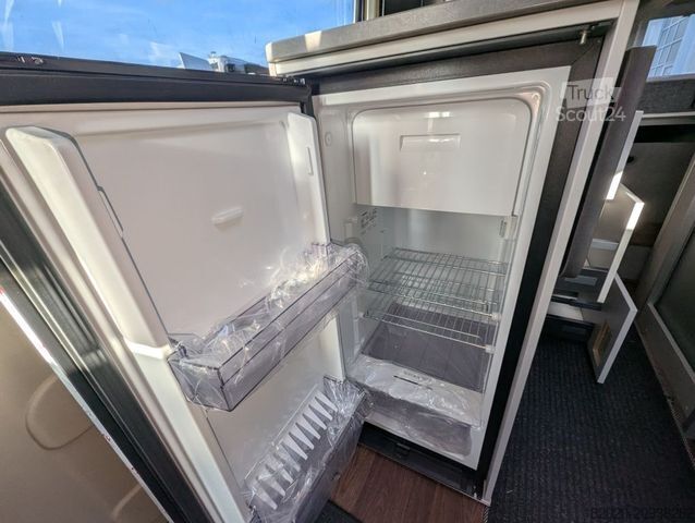 Asuntoauto PÖSSL Summit SHINE 600 L Sale LP 69.047,-