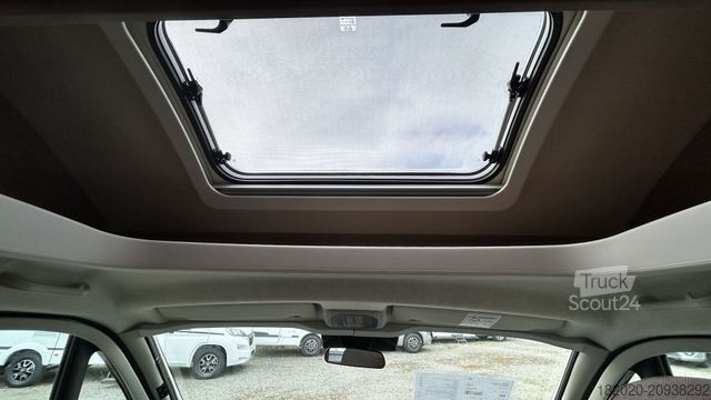 Teilintegriertes Wohnmobil BÜRSTNER Lyseo TD 684 G Harmony Line (25) Maxi 180 PS Aut