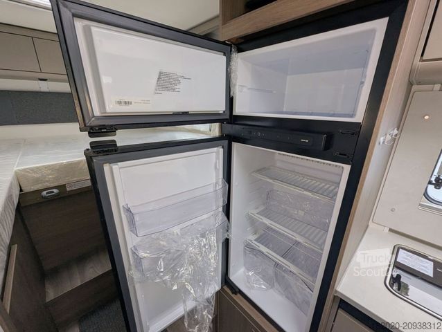 Daļēji integrēta kemperis CARADO T 448 Pro+ HUBBETT,AUTOMATIK,NAVI, MJ26