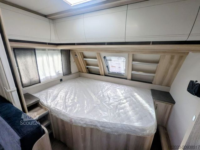 Husvagn HOBBY De Luxe 545 KMF Kindebett 3-STÖCKIG, AUFLAST.