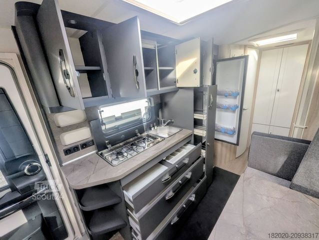 Husvagn HOBBY De Luxe 545 KMF Kindebett 3-STÖCKIG, AUFLAST.