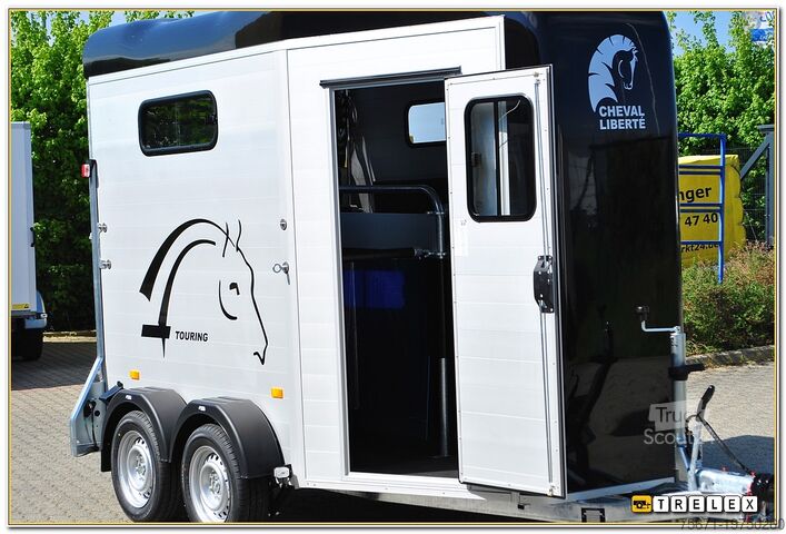 Paardentrailer Cheval Liberté Touring Jumping Sattelkammer V1 2600 kg