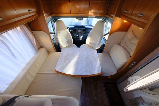 Halvintegrerad husbil HOBBY Siesta T 600 GFLC/Festbett/Garage/Klima/Markise