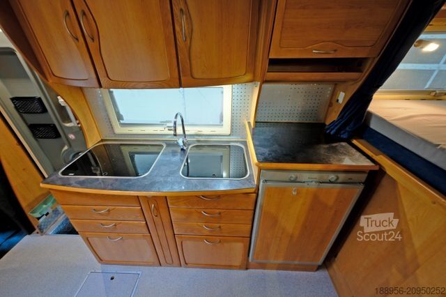 Pusiau integruotas kemperis EURAMOBIL C 662 HB/Festbett/Garage/Klima/Solar/DPF