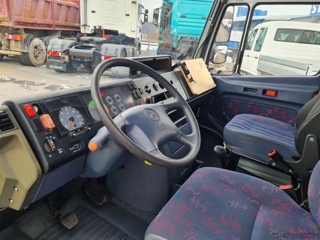 Minibus MERCEDES-BENZ 814 D Vario 10 Sitzer Mannschaftswagen Polizei