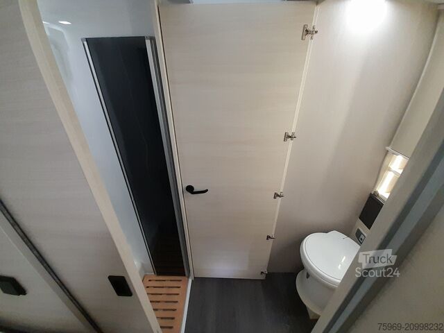 Caravana semiintegrada Chausson 777 TITANIUM ULTIMATE