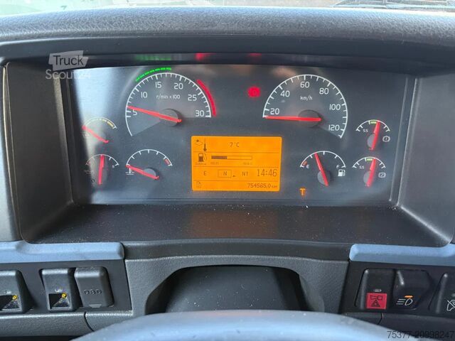 Valise Volvo FM 420 euro 5  17M3 box, Rockinger, 70 % tyres,...