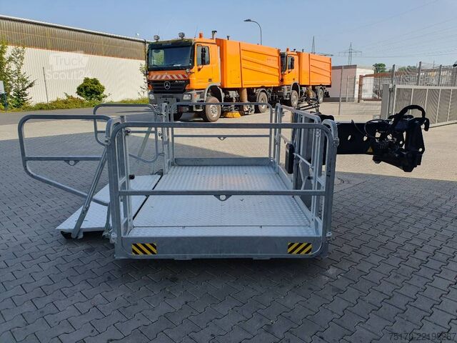 Magni Dachdeckerkorb / Arbeitskorb / 1.000 kg / RTH 2022 Magni Dachdeckerkorb / Arbeitskorb / 1.000 kg / RTH 2022