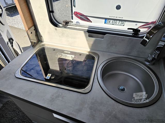 Camping-car semi-intégré KNAUS Van TI 640 MEG Vans. Licht-Assi 1, nur 5 Monate