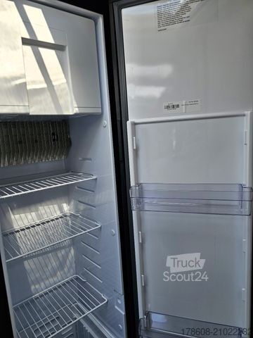 Camping-car semi-intégré KNAUS Van TI 640 MEG Vans. Licht-Assi 1, nur 5 Monate