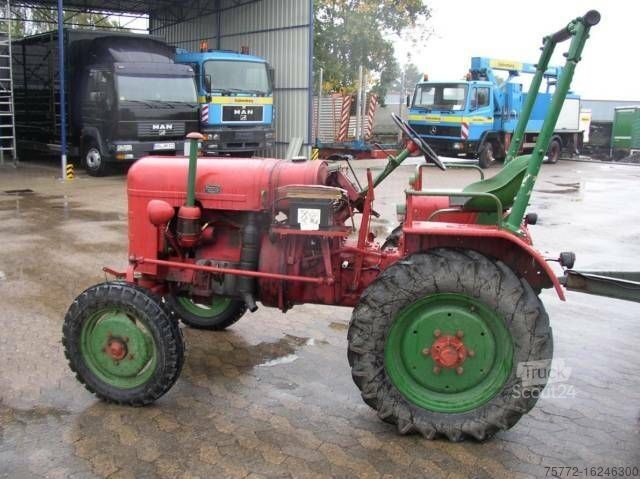 Traktors FAHR D15