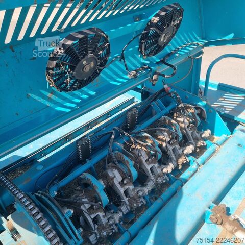 Прес-підбирач (сільське господарство) Fortschritt K550